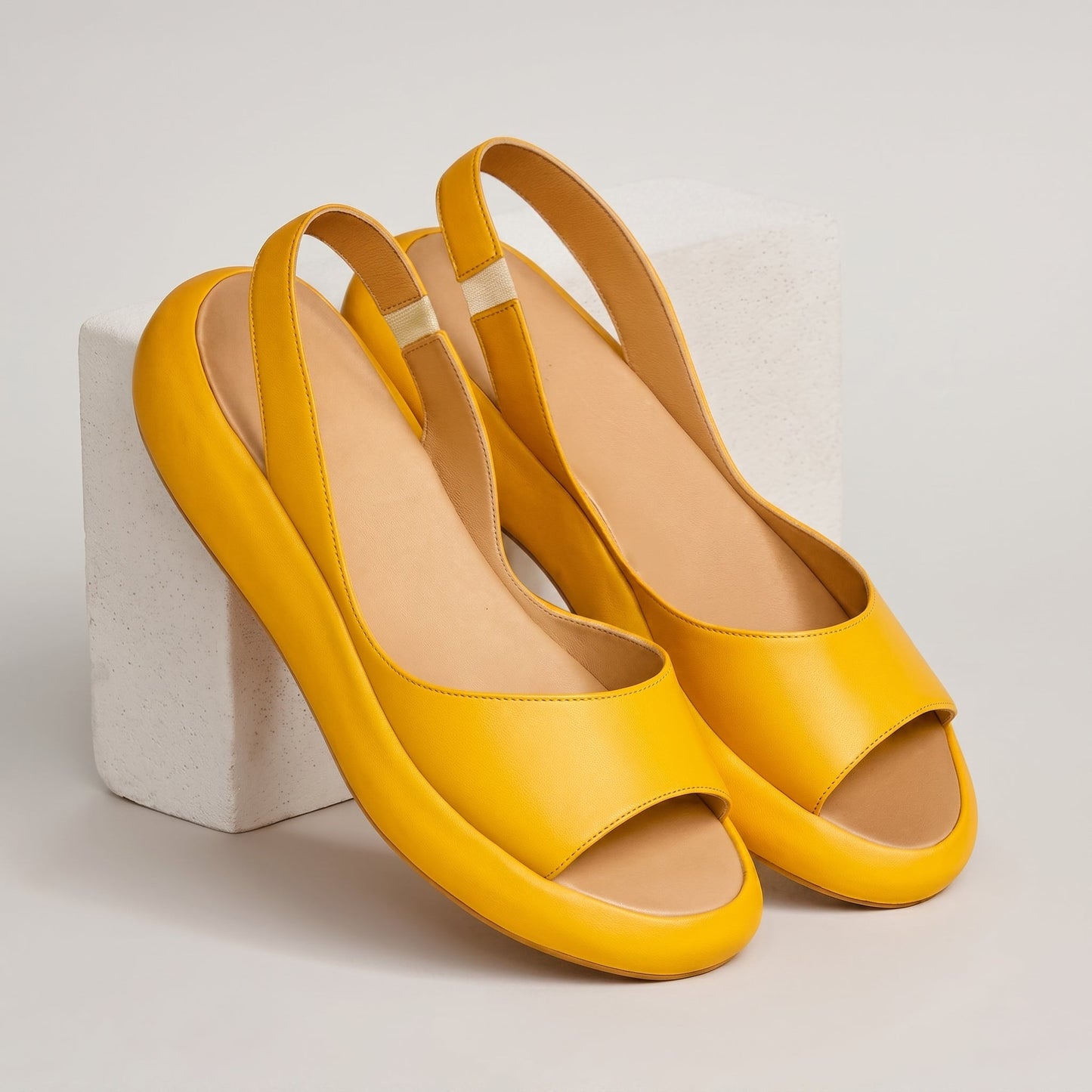 Women's shoes with elastic band