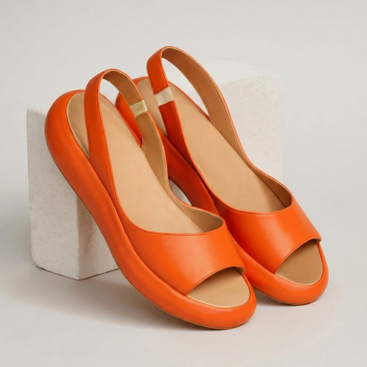 Women's shoes with elastic band
